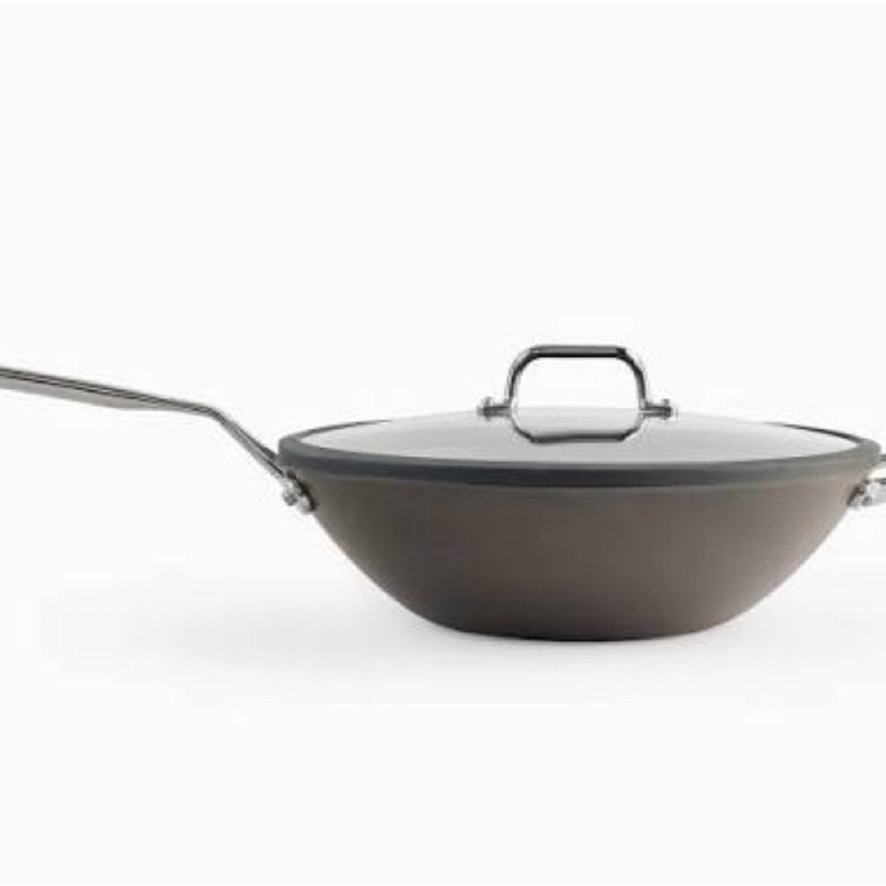 BRAND NEW NEVER BEEN USED 
MISEN 12" Pre-Seasoned Carbon Steel Wok & Lid